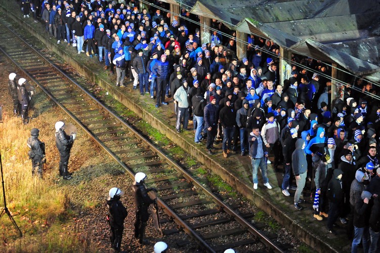 Nadzwyczajne środki bezpieczeństwa na meczu Pogoni z Lechem