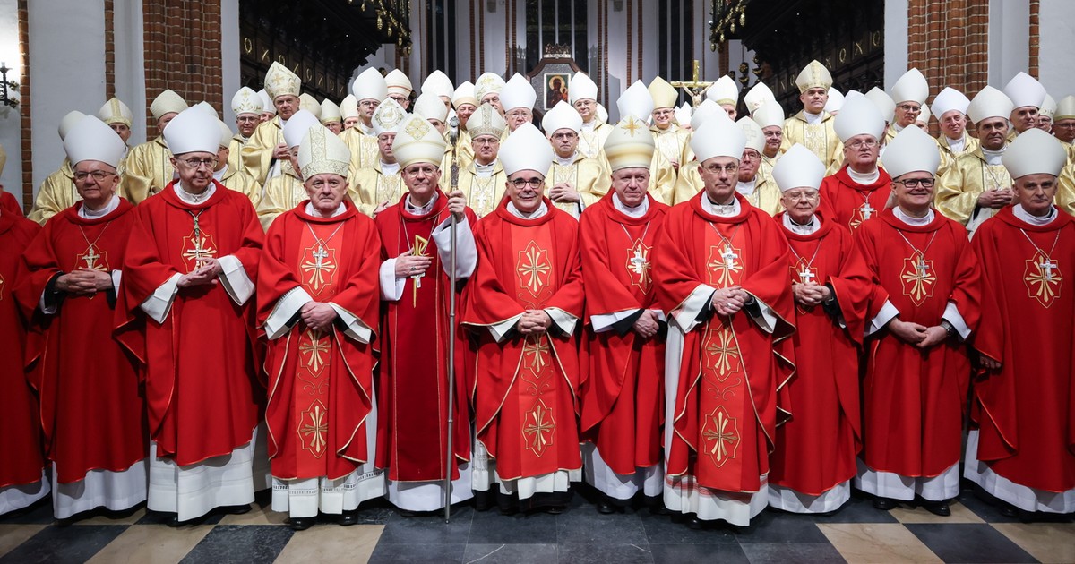 Biskupi robią wszystko, żeby się nie oczyścić. Wygodniej jest walczyć z Nowacką [OPINIA]