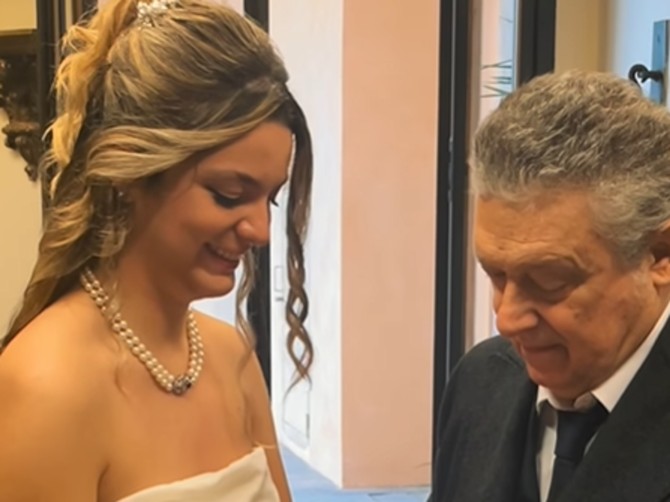 Studentkinja se udala za svog 40 godina starijeg profesora
