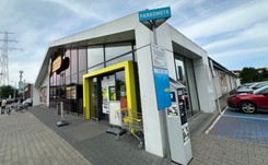 Wielkie zmiany na parkingach Biedronki. Kierowcy zaskoczeni rewolucją