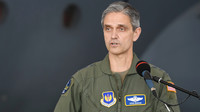 Amerykański generał odwiedził bazę lotniczą w Powidzu