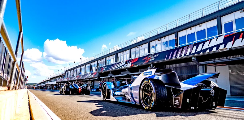W wyścigach Formuły E Michelin testuje autorskie pomysły i technologie, pozwalające opracować jak najlepszy produkt dla kierowców.