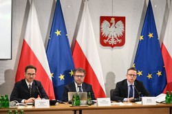 Spięcie Jońskiego z Czarnkiem na komisji ds. wyborów. "Gdybym chciał zaprosić autora notatek, to bym go zaprosił"