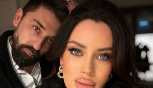 Ognjen Amidžić, Mina Naumović