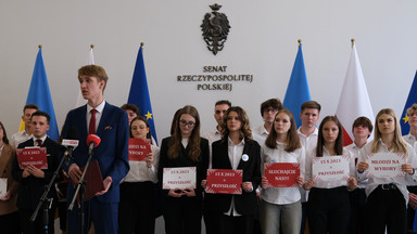 Straż Marszałkowska nie wpuściła młodzieży na konferencję prasową. "Nie damy się uciszyć"