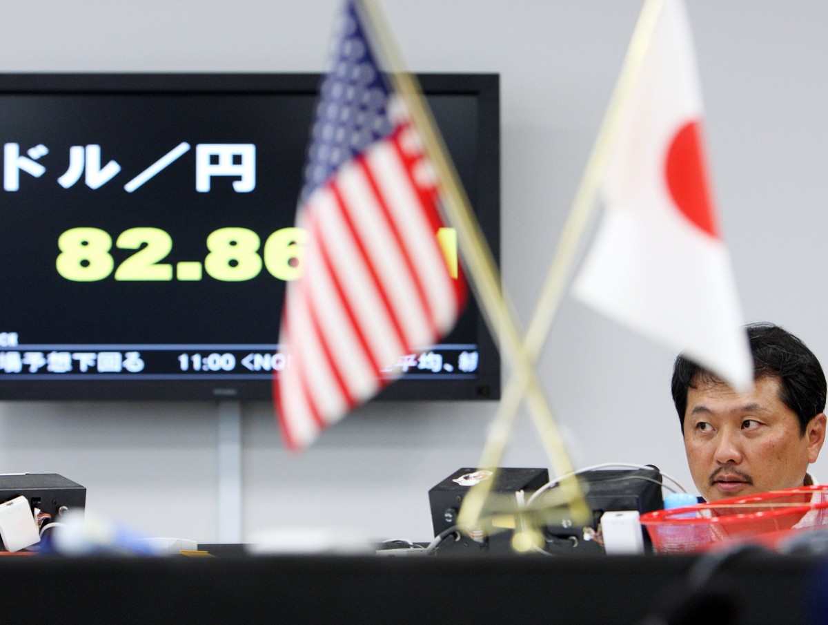 25 lipca kurs USDJPY spadł do rekordowego poziomu 76,29