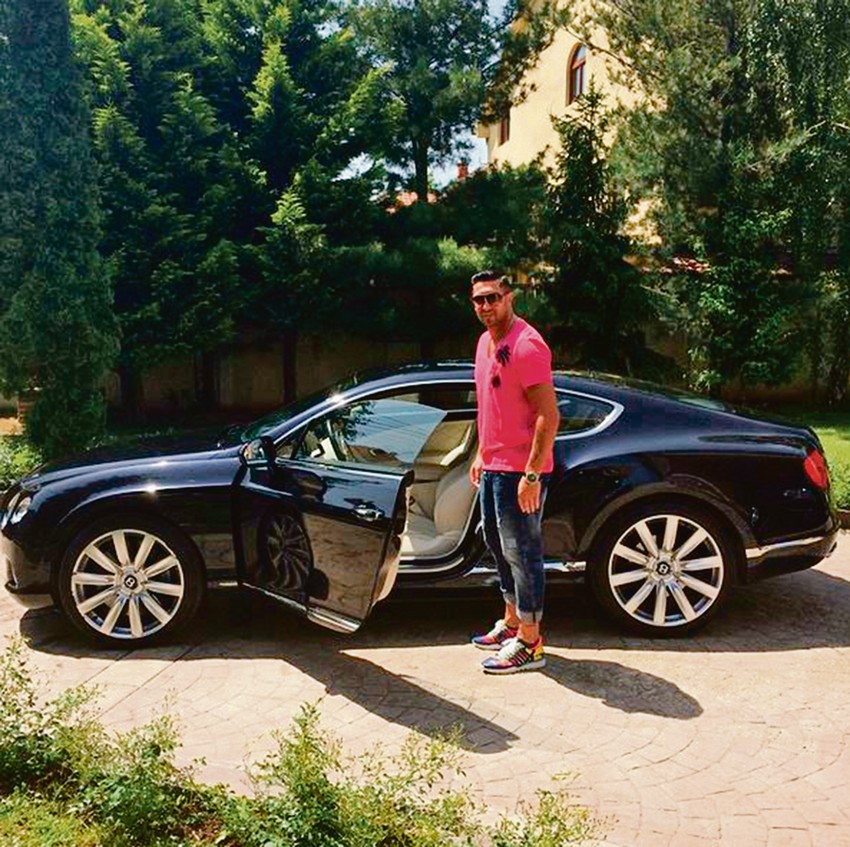 Dragutinović sa pomenutim "bentlijem"