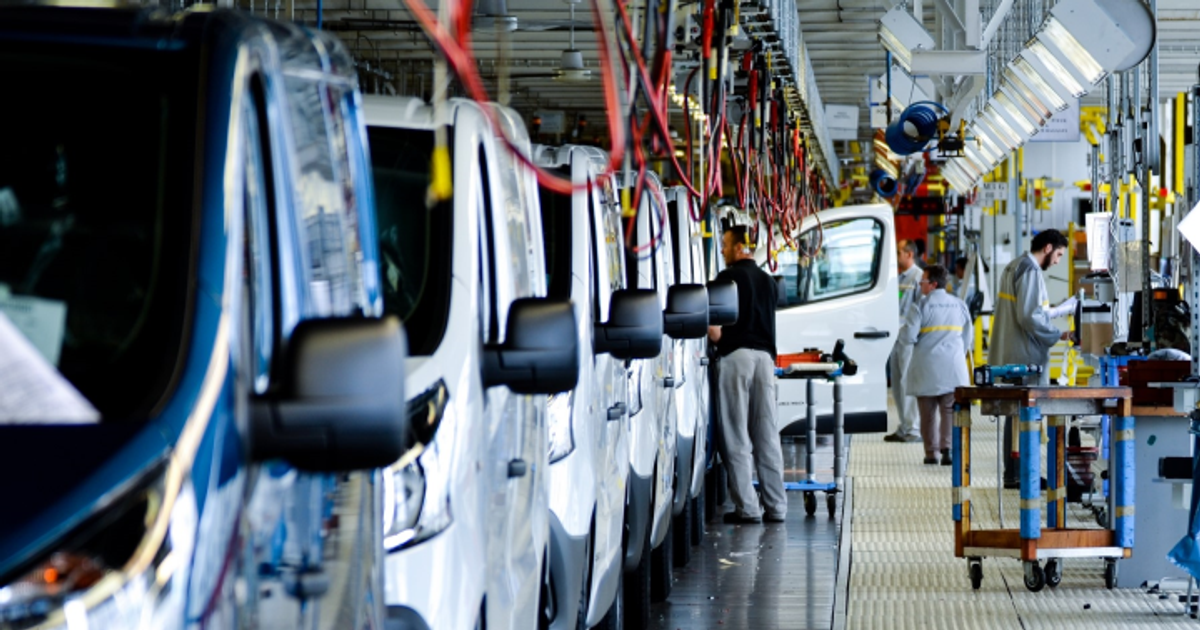 Nissan NV300 z fabryki Renault