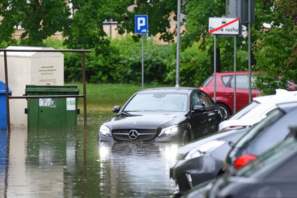 Miasta nieprzygotowane na zmiany klimatyczne. Czy grożą nam powodzie i zrywane wiatrem dachy?