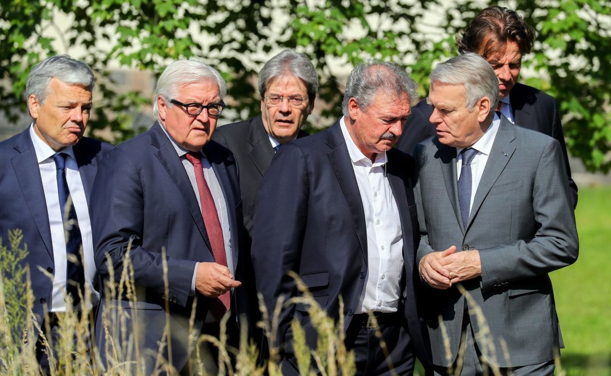 Spotkanie przesdstawicieli 6 państw-założycieli UE