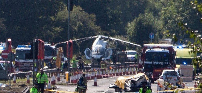 Myśliwiec spadł na autostradę koło Brighton. Wśród ofiar dwóch piłkarzy i trener. WIDEO