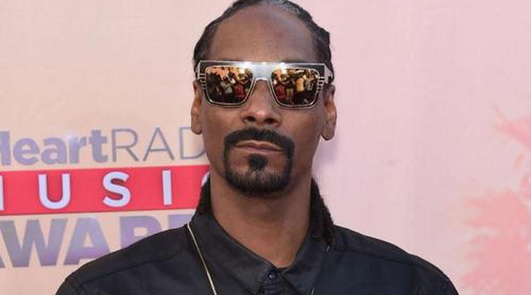 Lekapcsolták Snoop Doggot az olasz reptéren