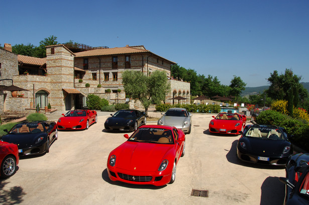 Najnowsze Ferrari 458 Spider wejdzie na rynek w 2012 roku