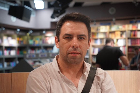 Bojan Savić Ostojić dobitnik nagrade "Zlatni suncokret": "Pisao sam ’Lusi’ ne znajući kuda će me tekst odvesti"