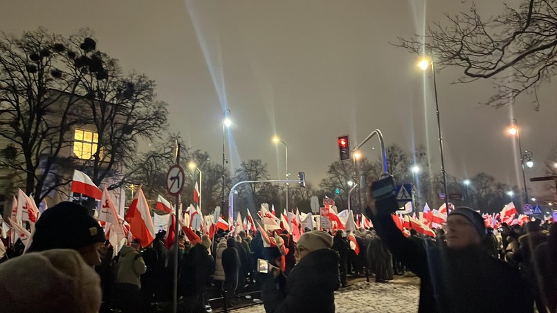 Manifestanci na marszu PiS