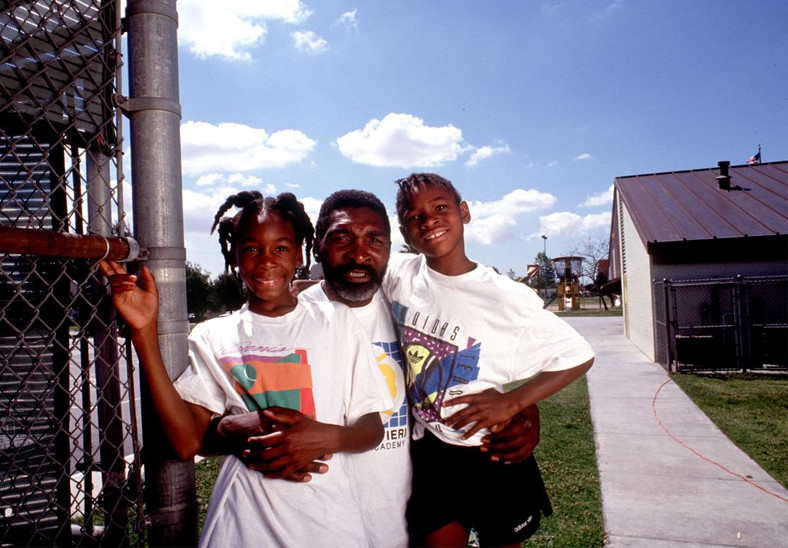 Richard Williams z córkami - Venus (po lewej) i Sereną, Compton 1991 r. 
