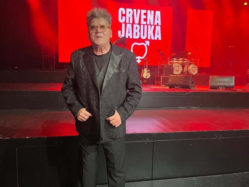 Crvena jabuka - koncert