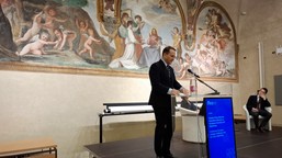 radosław sikorski do eurofobów w polsce. "cieszy was, że orban może zablokować sankcje wobec rosji?"