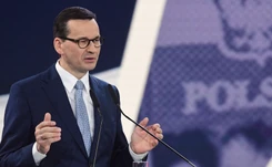 Wysoki socjal, niskie podatki, mocny konsument, słaby bank. Ustawy szyte pod wybory