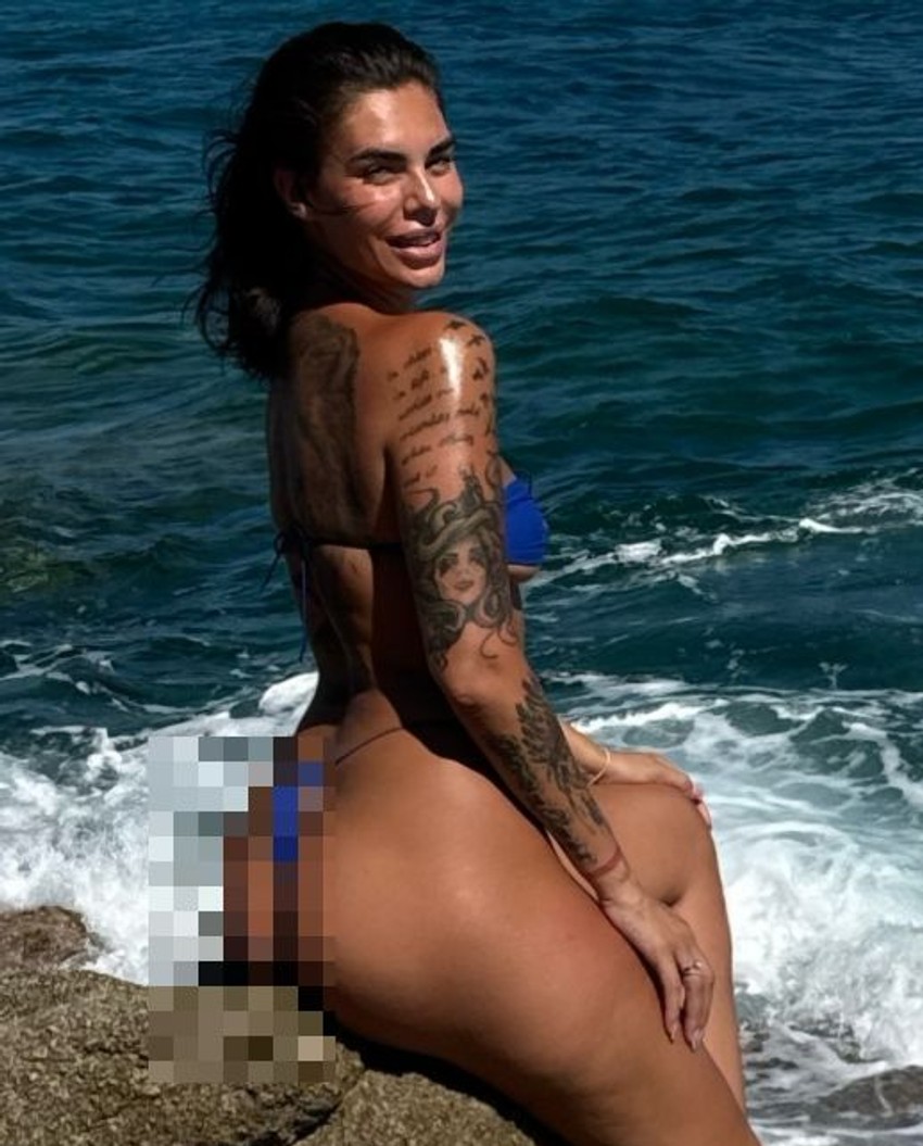 Mina Vrbaški pozira na plaži u minijaturnom bikiniju: Kupaći se jedva vidi