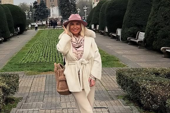 VODITELJKA SMRŠALA 30 KILOGRAMA, A IZBACILA SAMO JEDNU NAMIRNICU Istopila se, a evo kako se hrani: "Pravim domaći hleb i jedem obožavam čvarke"