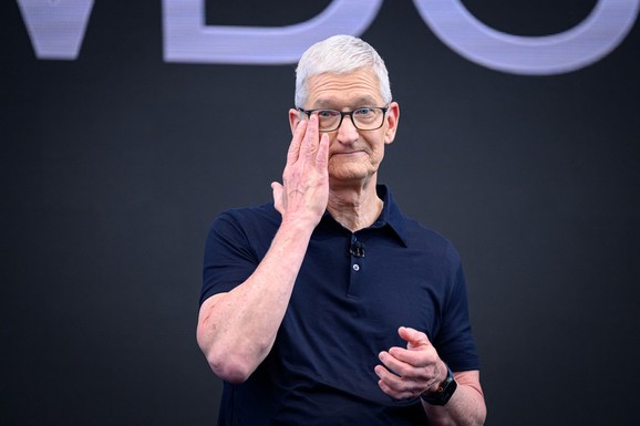 Kupovina iPhone telefona uskoro bi mogla da bude skuplja: Tim Kuk prvi put priznao da Apple više ne može da izdrži troškove
