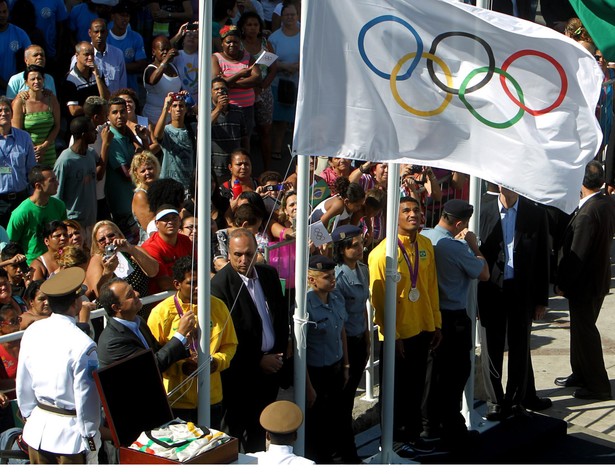 Flaga olimpijska dotarła do Rio de Janeiro