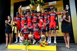 Tour de France: BMC wygrało drużynową jazdę na czas
