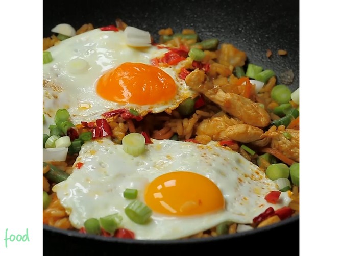 Noizz_food_Nasi_goreng_-_Indonesia_safe
