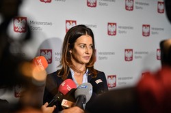 Dmowska-Andrzejuk: Sportowcy powinni zostać zaszczepieni do końca maja