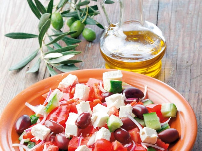 17974_stock-photo-greek-salad-shutterstock_38266657