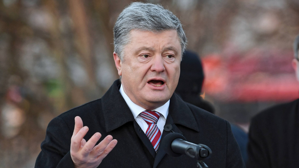 Prezydent Ukrainy Petro Poroszenko oczekuje, że jego kontrkandydat w drugiej turze wyborów prezydenckich, komik telewizyjny Wołodymyr Zełeński, stawi się wraz z nim na badania medyczne - oświadczył dziś przedstawiciel sztabu szefa państwa Ołeh Medwediew.