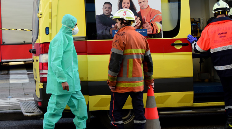 Brüsszel mecseténél gyanús fehér port talátak  Foto:AFP