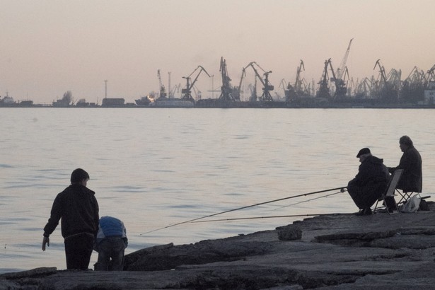 Żurawie portowe w Mariupolu