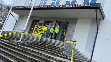 Teatr zagadka. Niekończący się remont i przedwyborcze obietnice