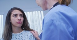 Dlaczego młodzi ludzie coraz częściej chorują na raka? Naukowcy szukają odpowiedzi