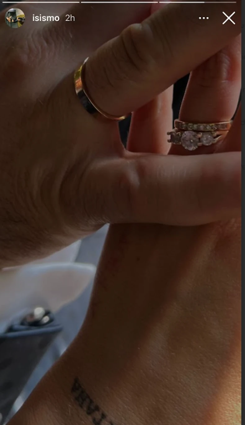 Isidora pokazala prsten