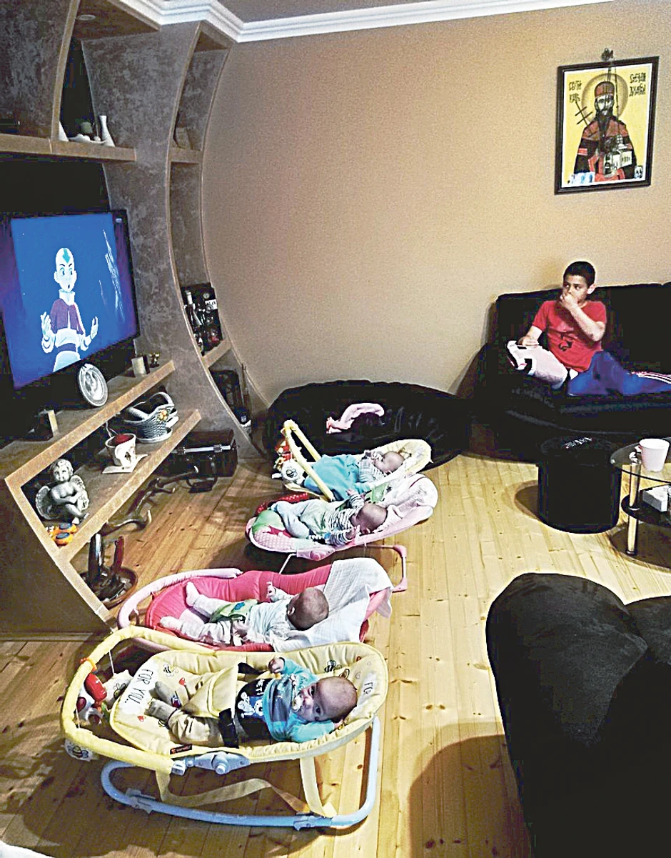 Vasilije sa braćom i sestrama