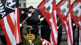 Antifasiszták tüntetnek Budapesten a Becsület napi megemlékezés miatt