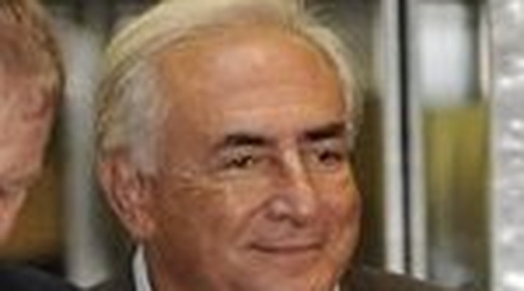Hármasban szexelt Strauss-Kahn a pornódívával