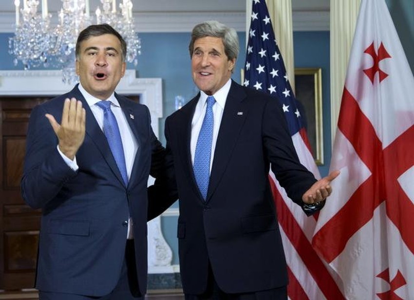 Predsednik Gruzije Mihail Sakašvili i državni sekretar SAD Džon Keri 1. maja u Vašingtonu