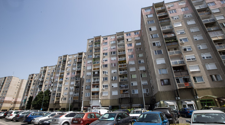Az adatok szerint az október óta eltelt időszakban Budapesten a panellakások átlagosan 45 nap alatt keltek el, ezen belül a 40 négyzetméter alattiak mindössze 36 napot töltenek a piacon / Fotó: Zsolnai Péter 