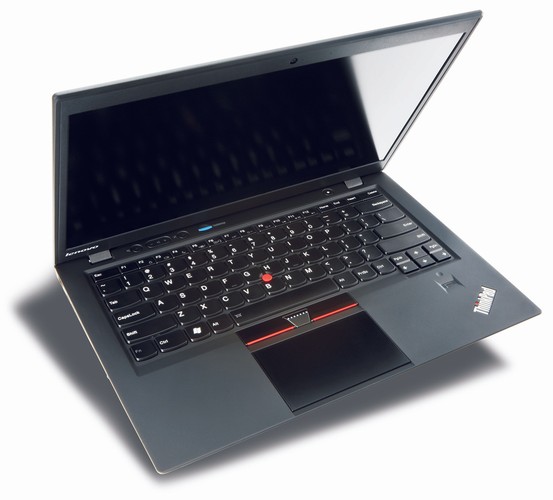 <b>od 5500 zł | Lenovo ThinkPad X1 Carbon | (6800 zł)</b>
<br><br>
ThinkPad X1 Carbon jest propozycją dla bardziej wymagających użytkowników. Wykonany ze stopu magnezu i włókna węglowego 14-calowy ultrabook o rozdzielczości 1600x1900 został wyposażony w procesor i5 3427U, 8GB RAM oraz dysk SSD 240 GB. Na uwagę zasługuję obecność modemu 3G. Jedna z największych zalet tego ultrabooka jest ponad 8 godzin pracy baterii.