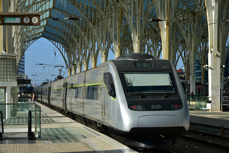 Alfa Pendular, czyli portugalskie pendolino na stacji Lizbona Oriente