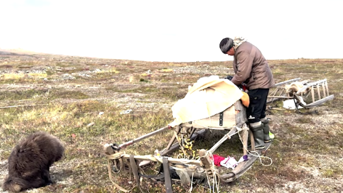 RAJ NA KRAJU SVETA U tmini tundre, gde -40°C greje, Hanti čuvaju priče o životu, opstanku i ljudskoj solidarnosti! Kép
