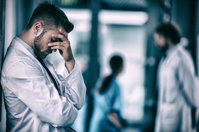 Honvédségi állományba vették a honvédkórház orvosait