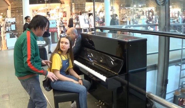 Svirka u tržnom centru