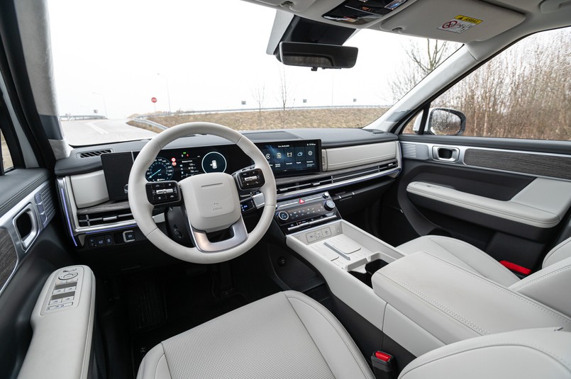 Hyundai Santa Fe Hybrid