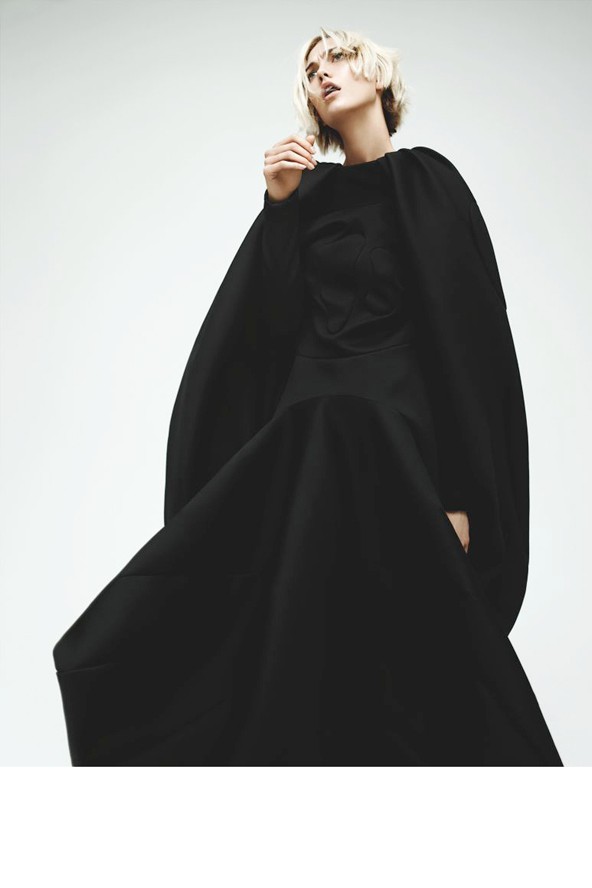 Karlie Kloss báliruhákban és papucsban az Interview magazinban!