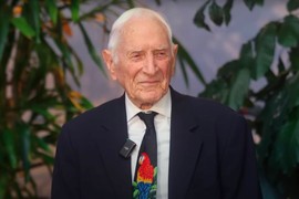 Čuveni nutricionista ima 102 GODINE, putuje po svetu, vozi sam i zaklinje se u ovih SEDAM PRAVILA za dug, zdrav i kvalitetan život